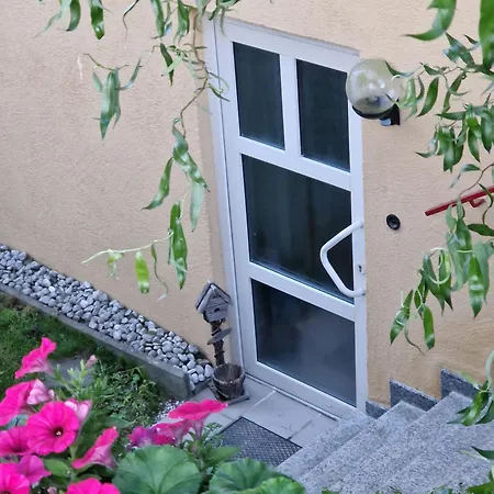 Apartman Esther Naila